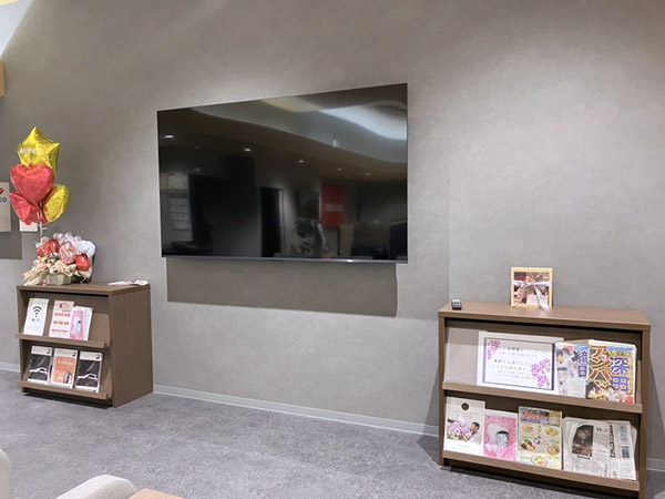 大画面テレビ